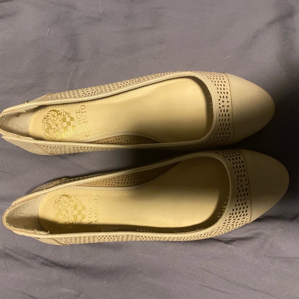 Great Cream flats